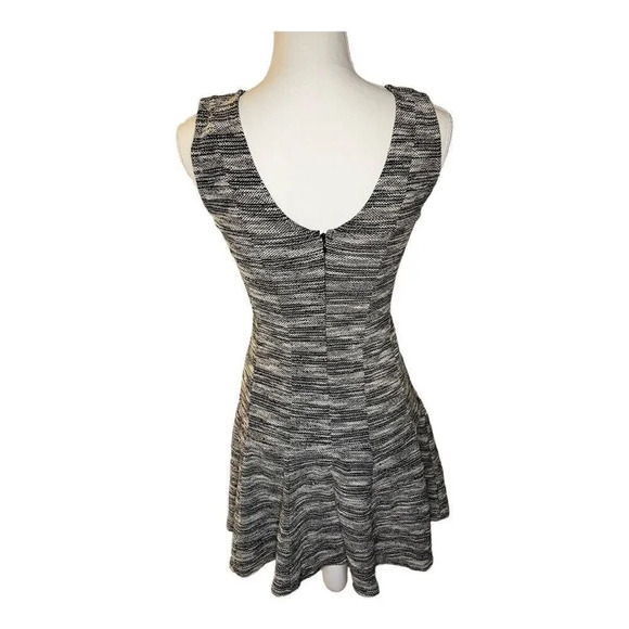 NEW Banana Republic Size 0 Black & White Marled Tweed Sleeveless‎ Dress NWT - Picture 3 of 4